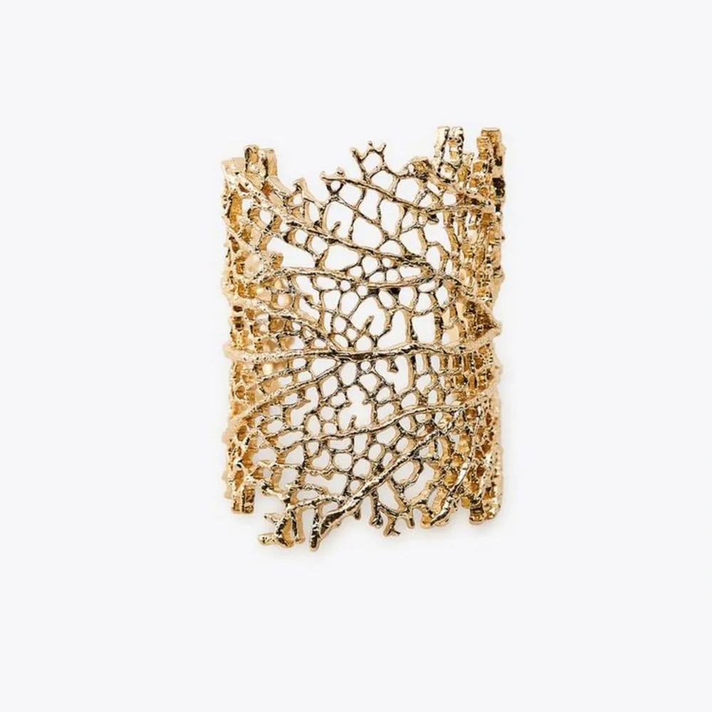 NWT. Zara Golden Solid Metal Coral-Shaped Bangle/Bracelet.